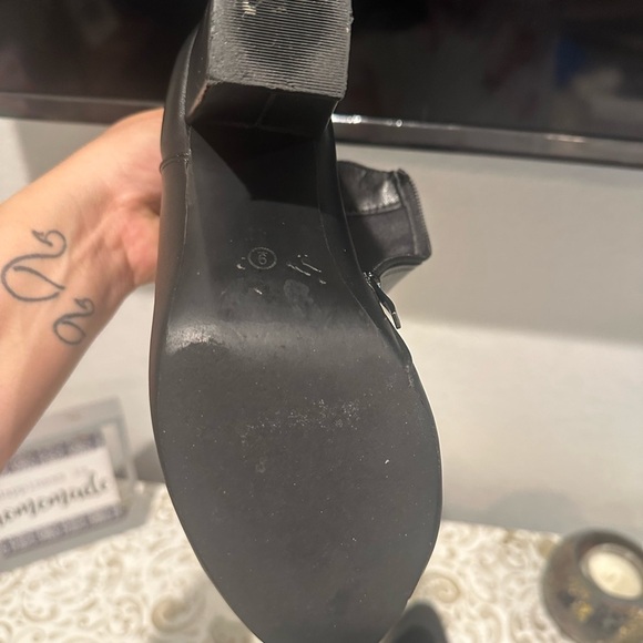 Black Ankle Boots‎ Woman’s Size 9 Zipper Pointed Toe Work Casual Business - Picture 8 of 10